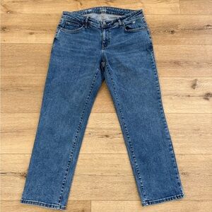 a.n.a Women's Cropped Blue Straight-Leg low rise Jeans